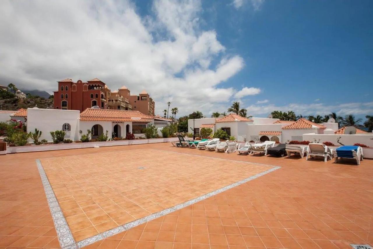 1 Bedroom Apartment For 4 People In Tenerife Costa Adeje  Exterior foto